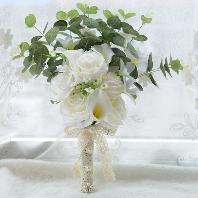 White İndigenius Bride Bouquet