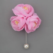 Load image into Gallery viewer, Camellia  Boutonniere